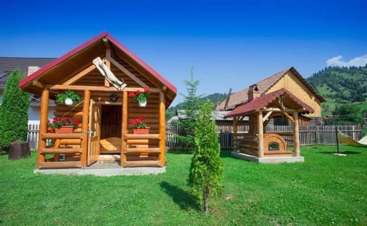 Casa Prundari Nicu Si Mirela Hotel Poiana Teiului Екстериор снимка